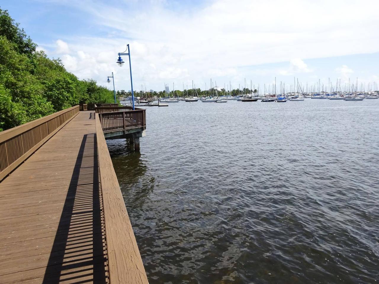 Villa Ocean View Balcony Steps From Restaurants, Peacock Park & Marina à Miami Extérieur photo